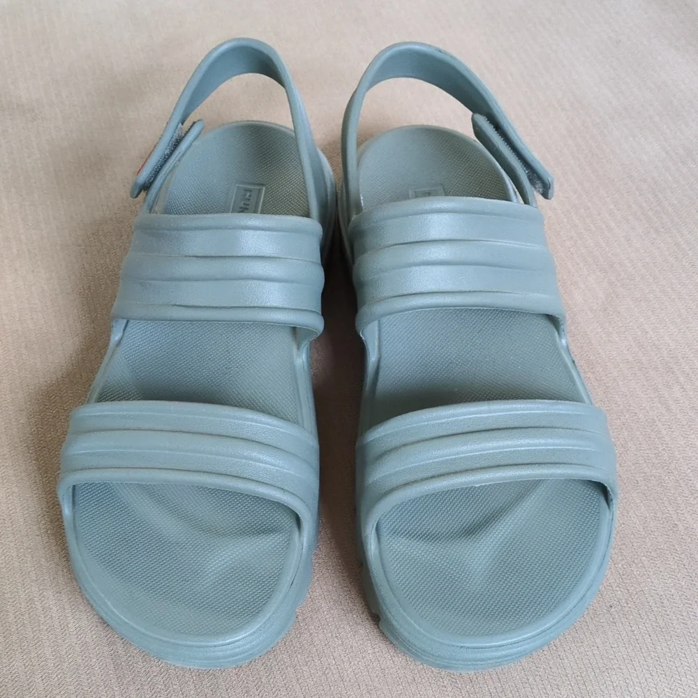 Hunter Bloom Algae Foam Sandals In Sweet Gale Green Size 8